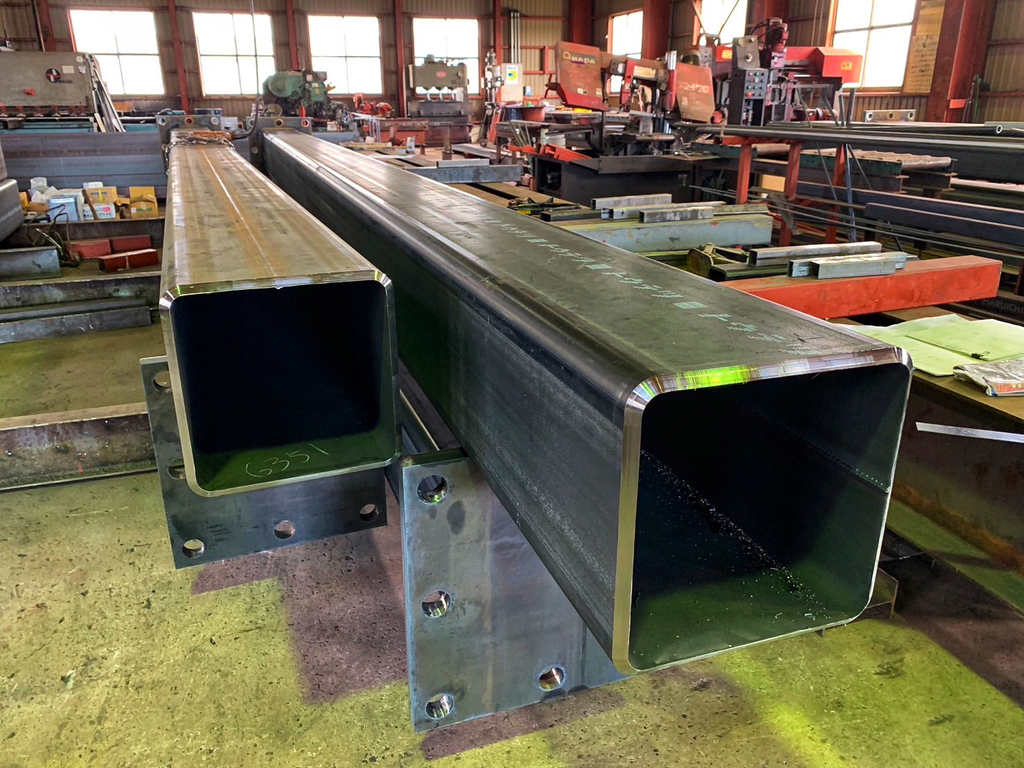 倉庫建築 ～サイコロ作り - TAKATA STEEL CONSTRUCTION